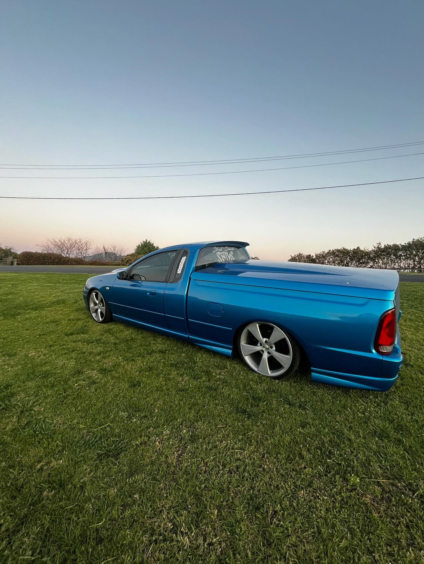 AU - BF UTE WING