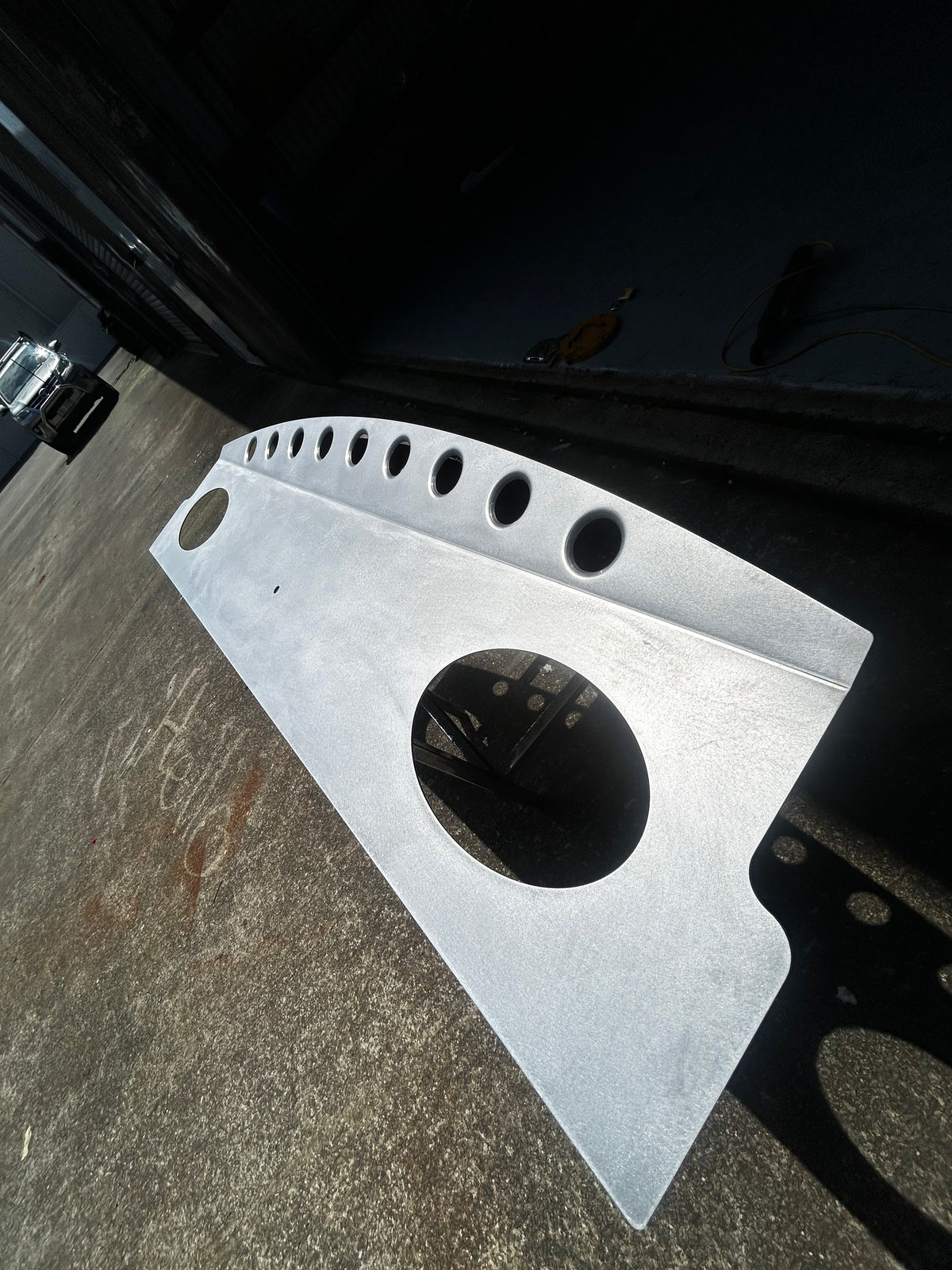 VK - VL PARCEL SHELF