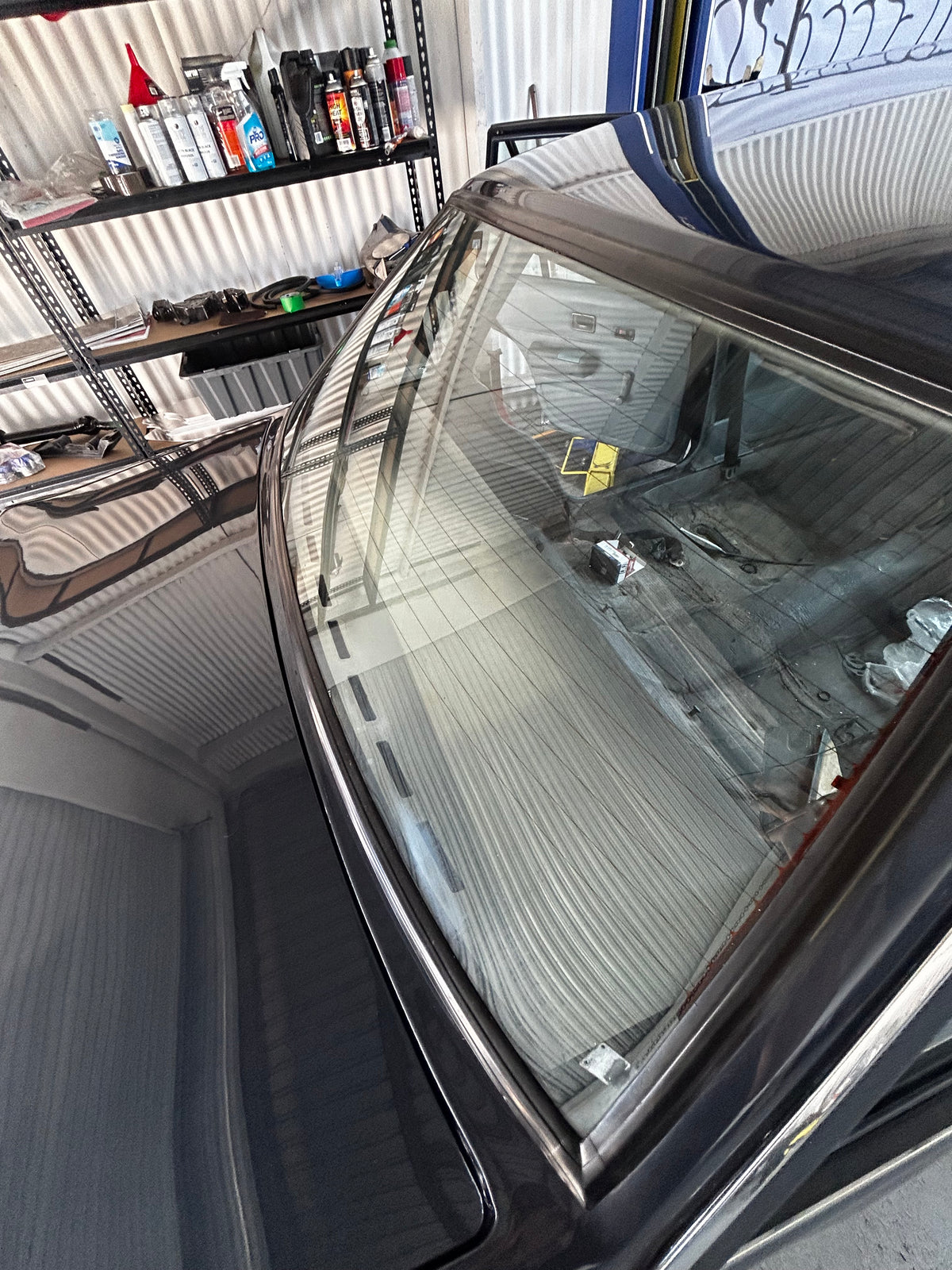 VK - VL PARCEL SHELF