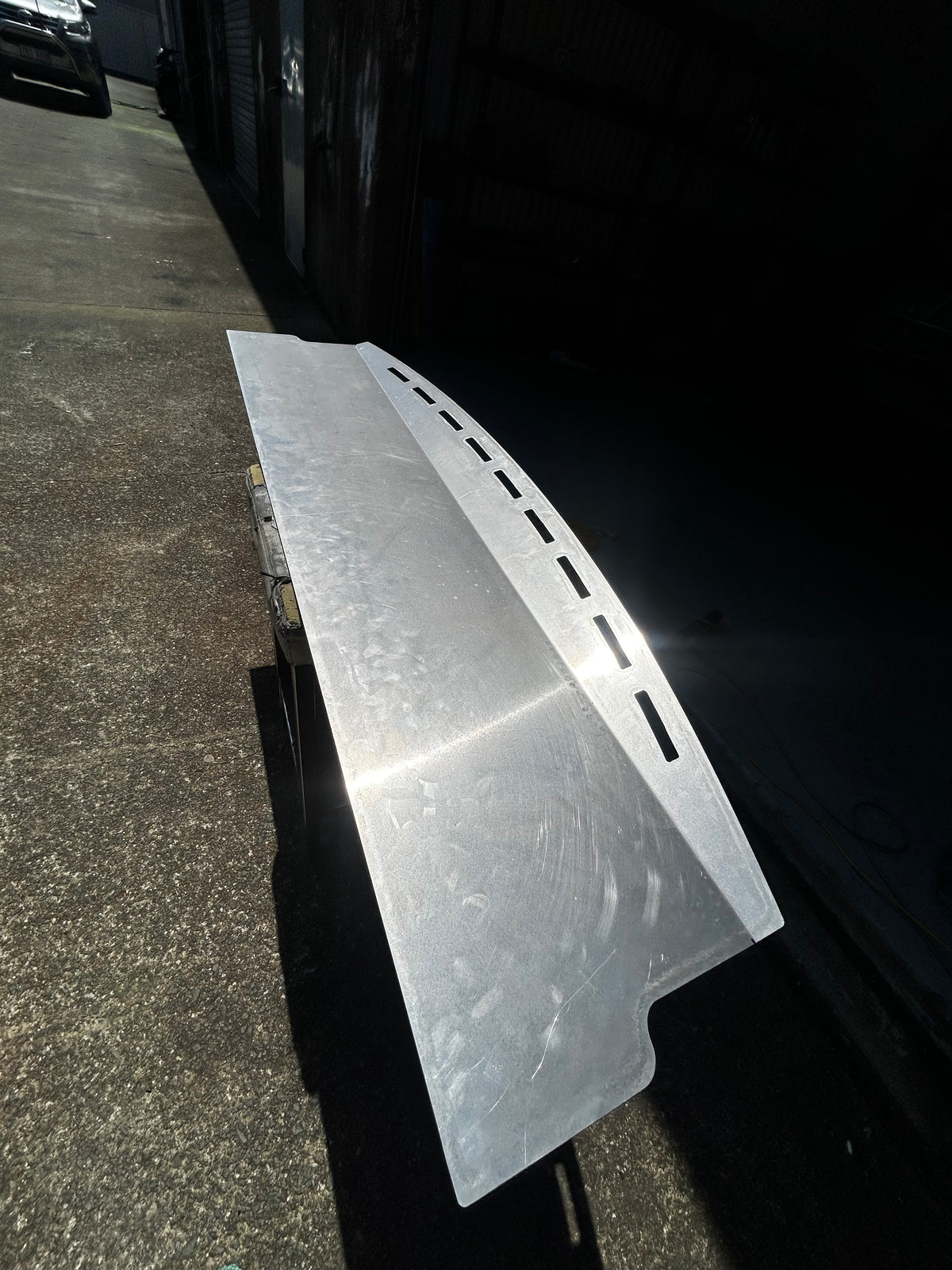 VK - VL PARCEL SHELF