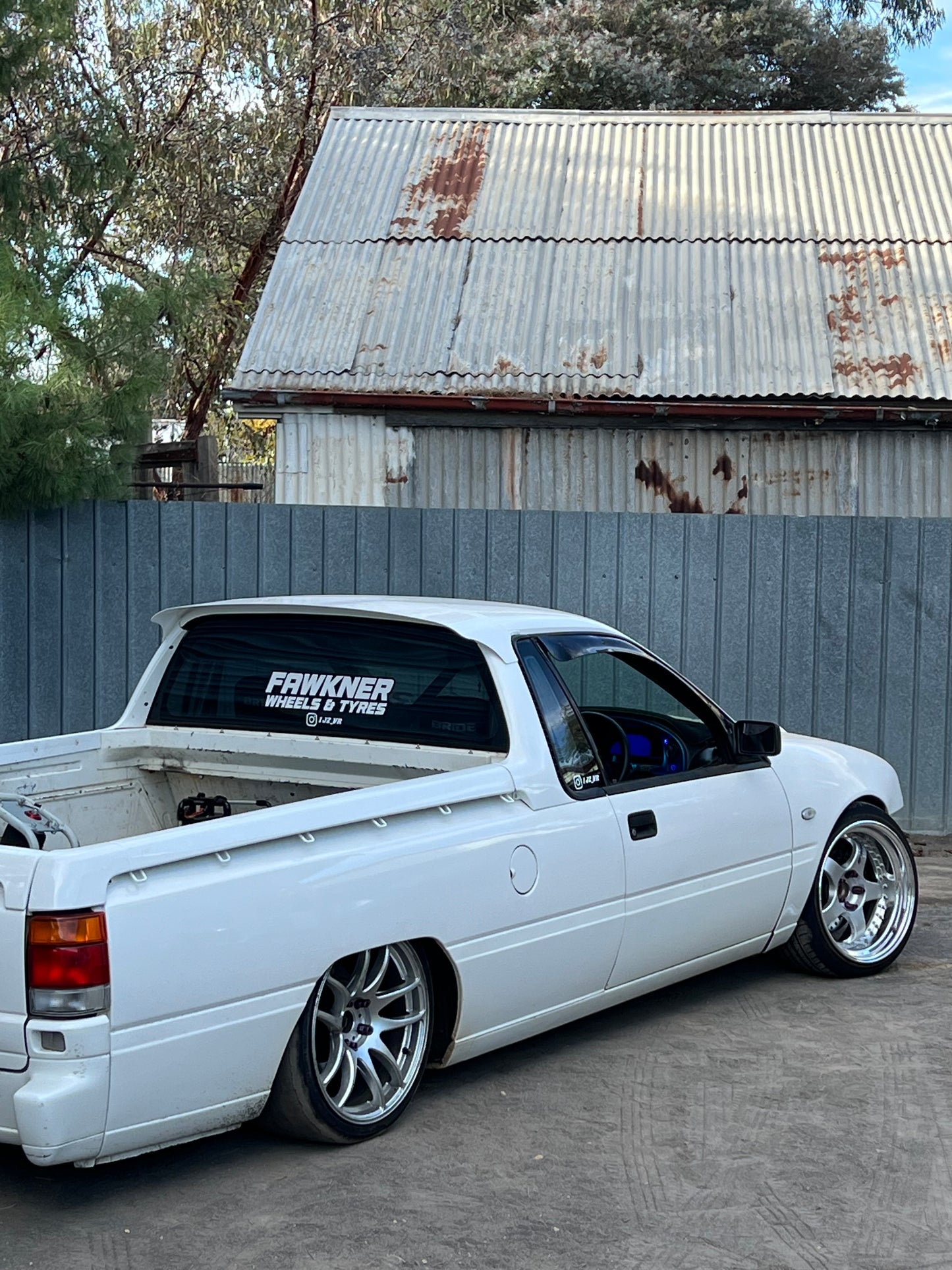 VR - VS Ute Wing